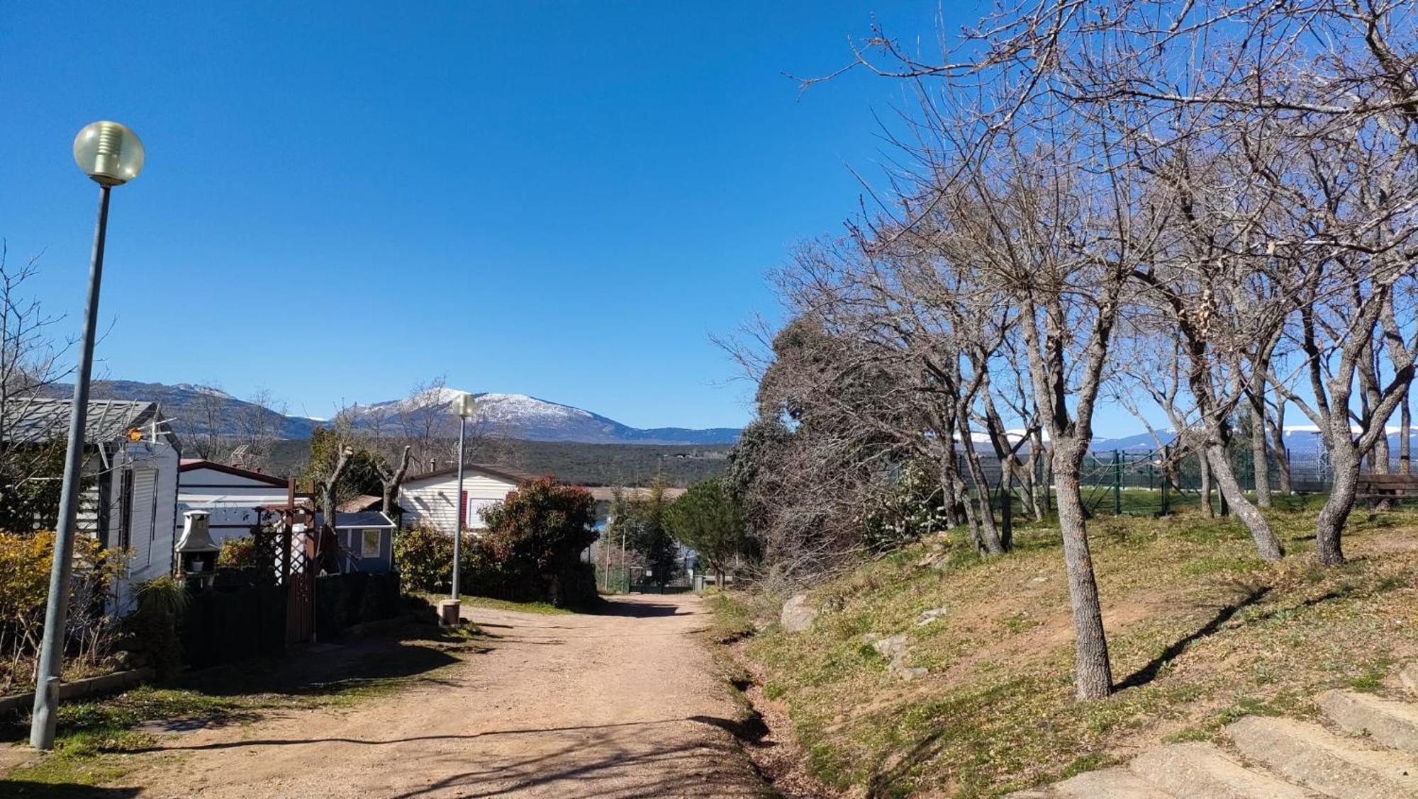 Camping De Cervera De Buitrago 외부 사진