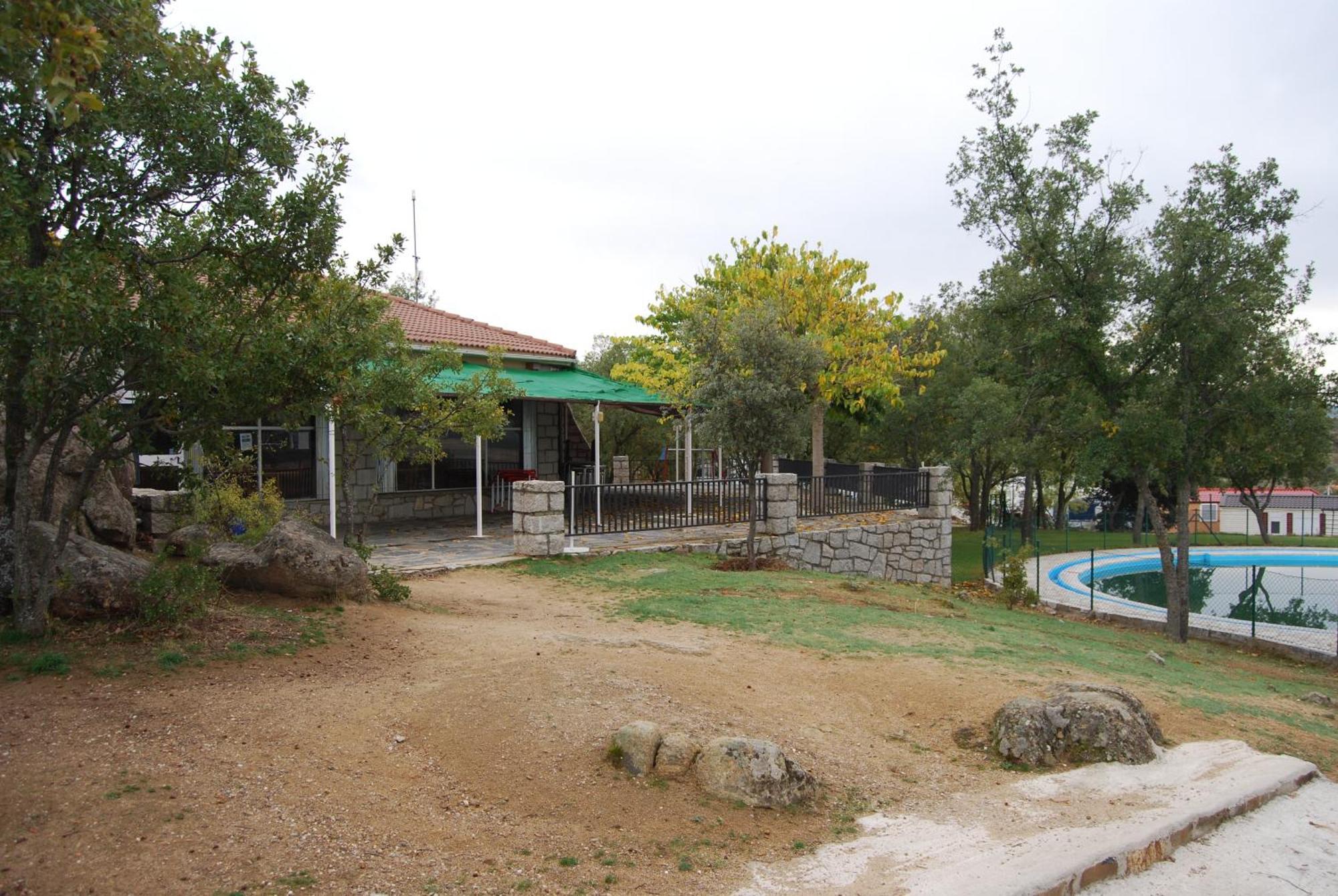 Camping De Cervera De Buitrago 외부 사진
