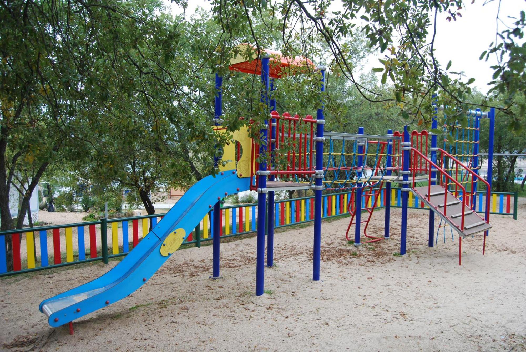 Camping De Cervera De Buitrago 외부 사진